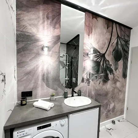 Alice Apartment