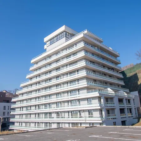Alice Apartment *